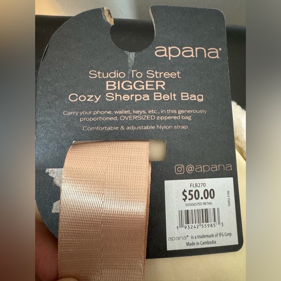 APANA SHERPA Cozy White Fur FANNY Belt Bag PACK NWT - Picture 2 of 8